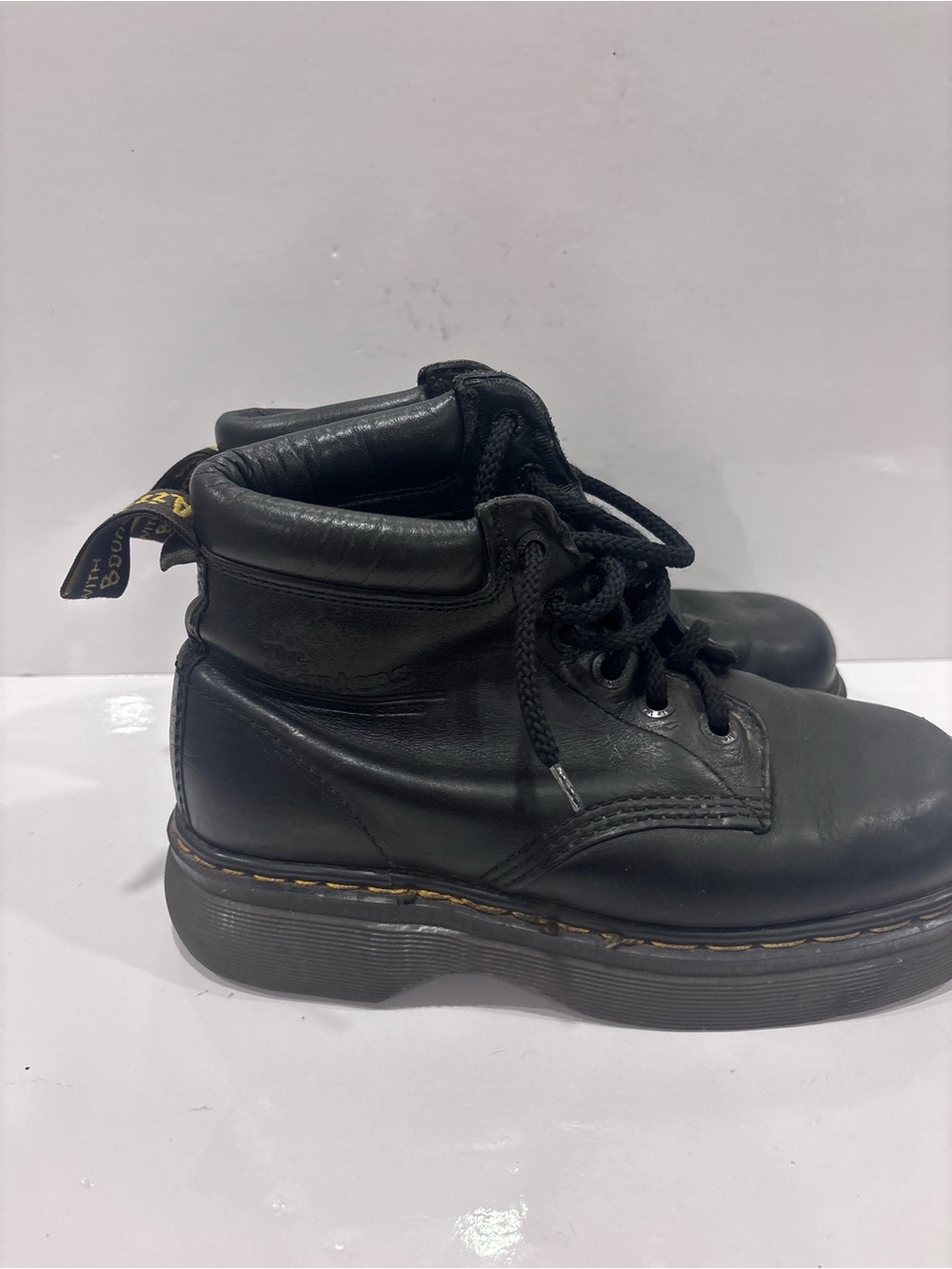 Vintage Dr. Martens AirWair Black Leather Ankle Boots Women’s Approx Size 9